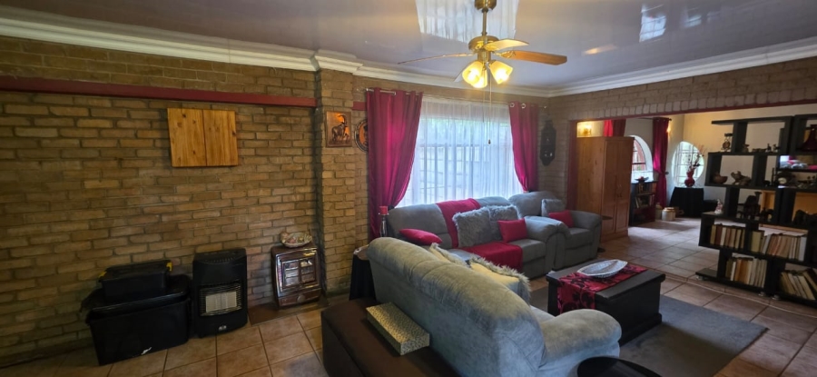 3 Bedroom Property for Sale in Flimieda North West